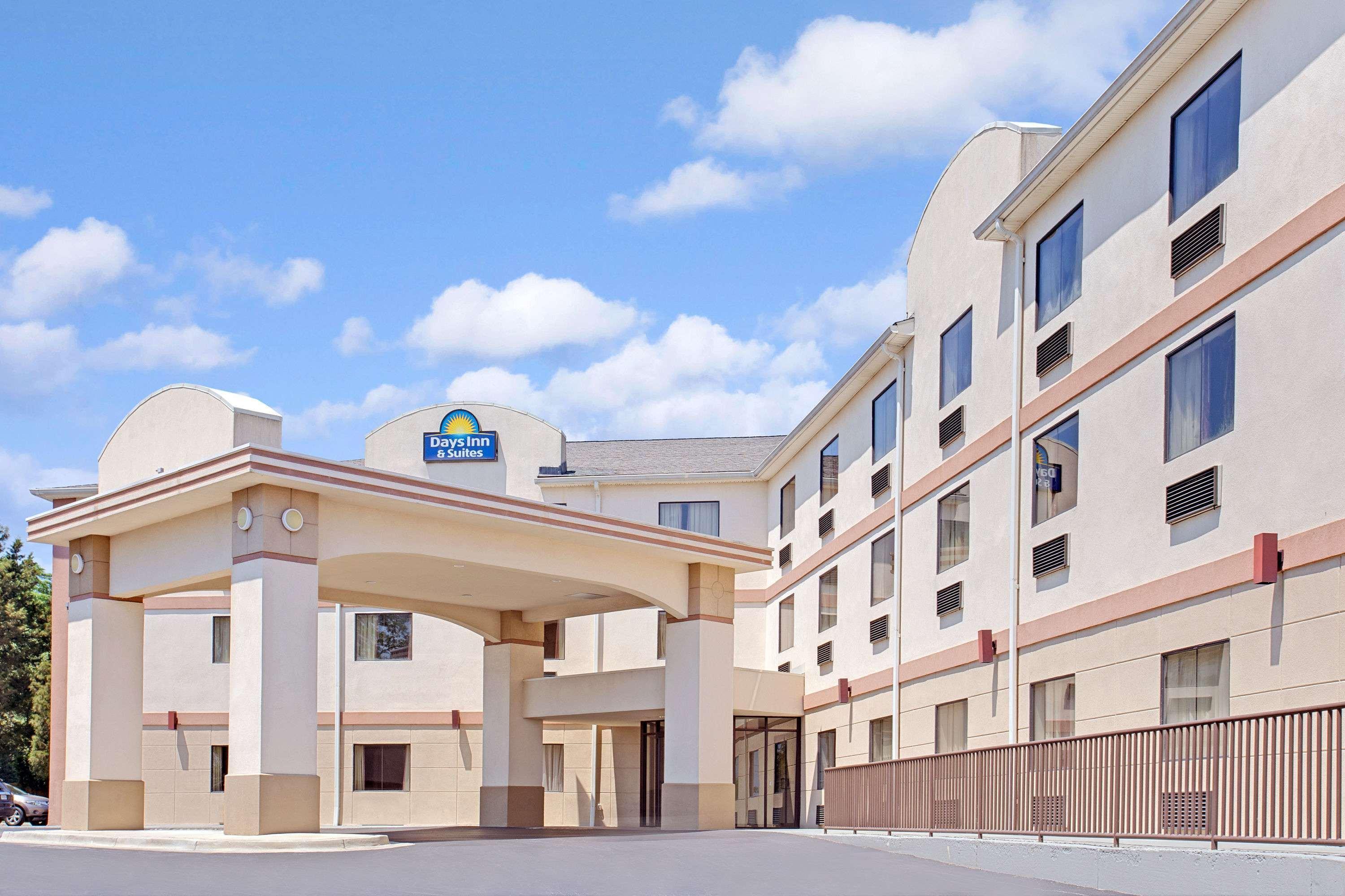 Days Inn & Suites By Wyndham Laurel Near Fort Meade Exteriör bild